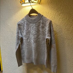 Athleta, Marino and polyester women’s sweater X small